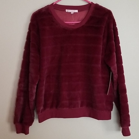 Crave Fame Sweaters - Burgundy faux fur sweater
